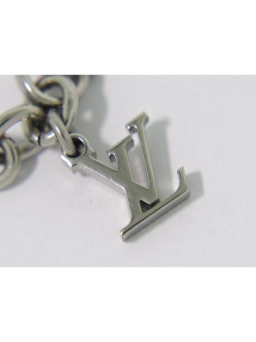 Louis Vuitton LV Bracelet Monogram Gold Metal Silver - Picture 4 of 9